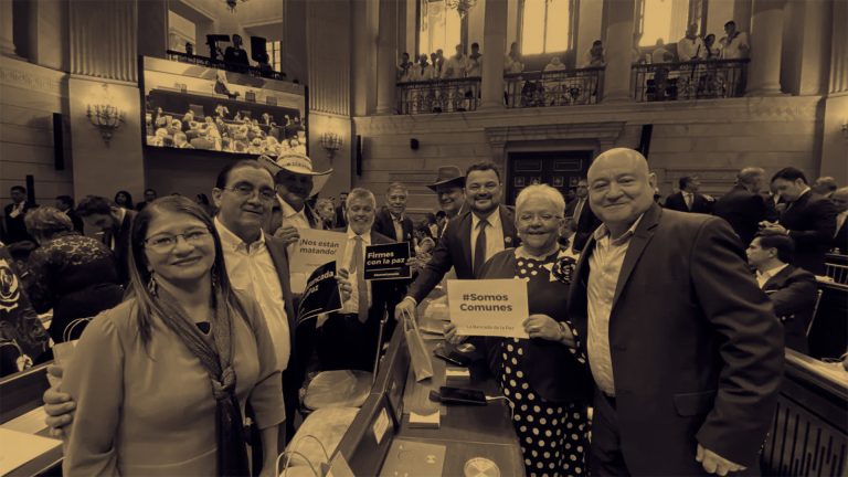 From the armed fight to the political struggle: the creation of the Comunes Party